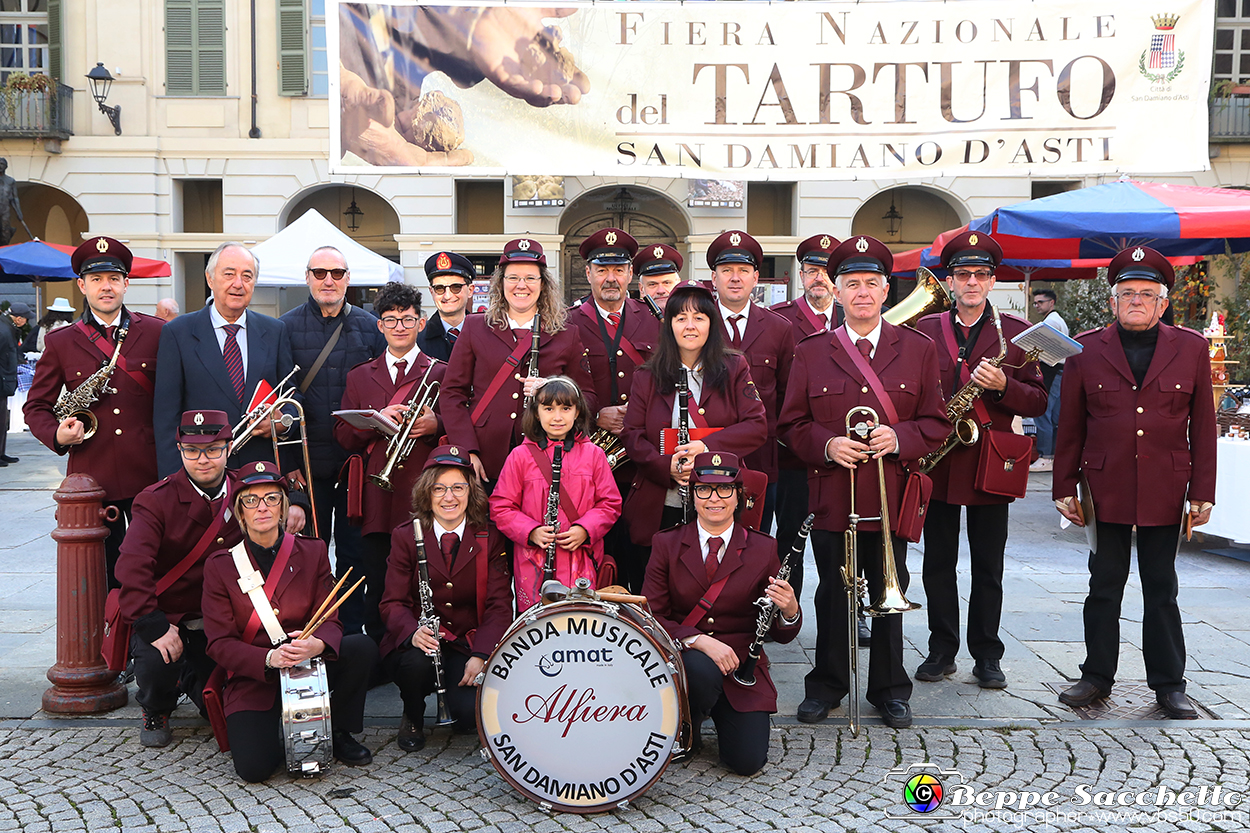 VBS_4148 - Fiera Nazionale del Tartufo Bianco 2024.jpg